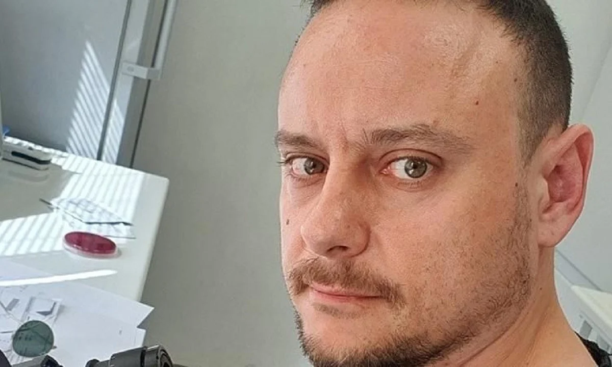 Γκίκας Μαγιορκίνης: Ο αντικαταστάτης του Τσιόδρα στην ενημέρωση (vid)