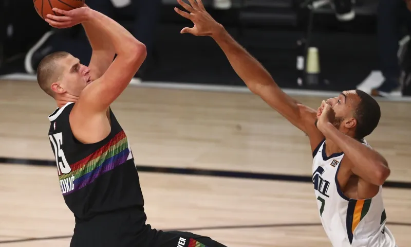 Νάγκετς - Τζαζ 117-107: Έμεινε «ζωντανό» το Ντένβερ με «42άρα» του Μάρεϊ