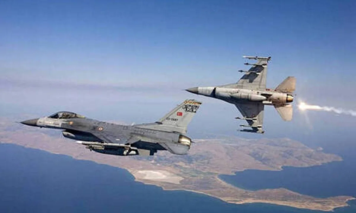 Ελληνοτουρκικά - Σκληρές αερομαχίες στο Αιγαίο: 47 παραβιάσεις, 14 εμπλοκές με 18 οπλισμένα τουρκικά