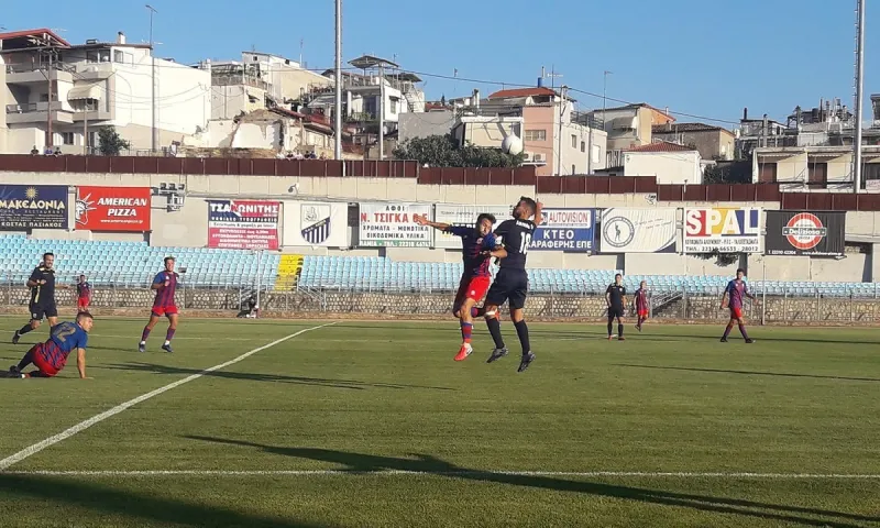 Λαμία - Βόλος 2-0: Με Βιγιάλμπα και Καραμάνο