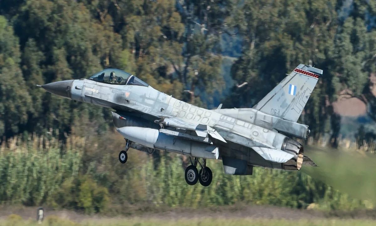 Ελληνικά F-16: Με το κόλπο της λοξής φάλαγγας του Επαμεινώνδα κατατρόπωσαν τα τουρκικά αεροπλάνα;
