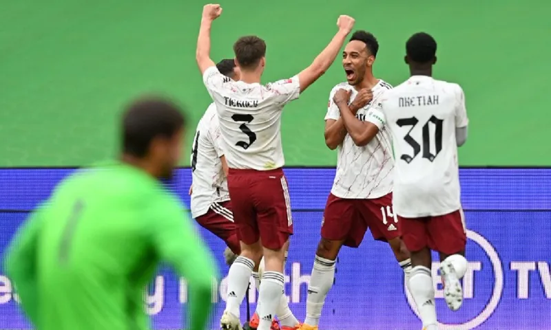 Άρσεναλ - Λίβερπουλ: 1-0 με Ομπαμεγιάνγκ και πανηγυρισμό «Black Panther» (vid)