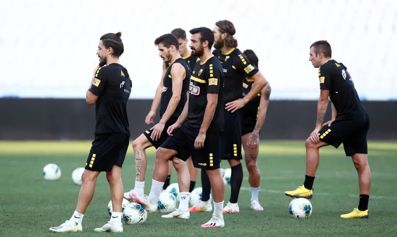 ΑΕΚ: Διανυκτέρευση στο ξενοδοχείο και το πρωί Σπάτα