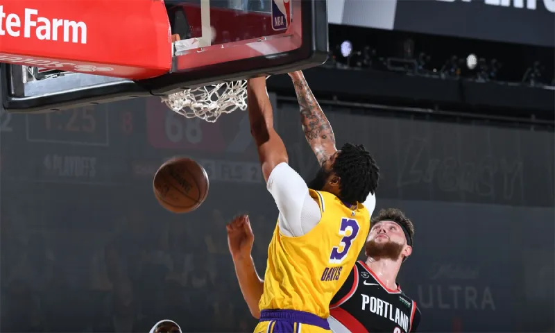 Μπλέιζερς - Λέικερς 122-131: Triple double ο ΛεΜπρόν, 43 ο Ντέιβις, πρόκριση οι Λέικερς!