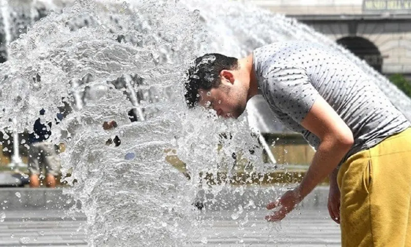Καιρός (31/8): Καύσωνας και «40άρια» (vid)
