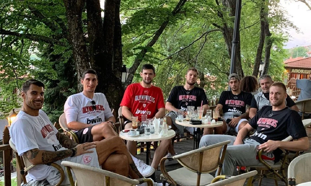 Ολυμπιακός: Ώρα για χαλάρωση και καφεδάκι (pic)