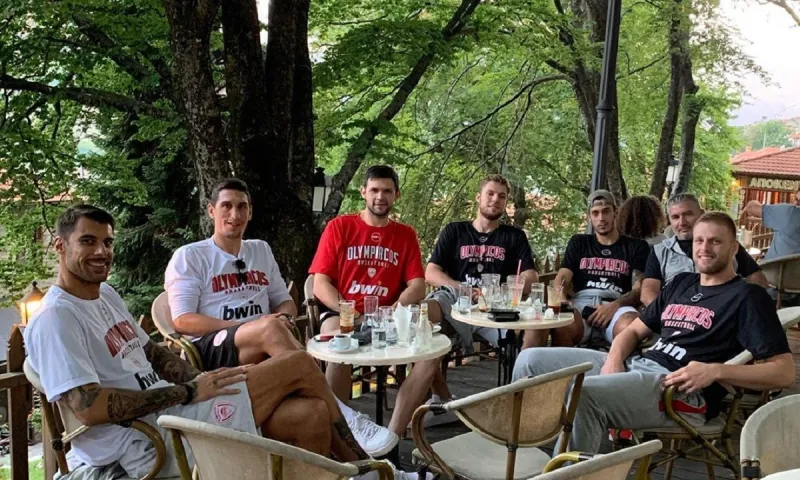 Ολυμπιακός: Ώρα για χαλάρωση και καφεδάκι (pic)
