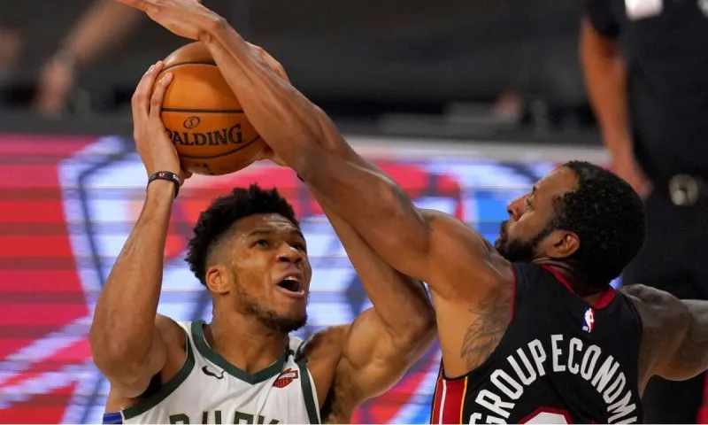 Μπακς - Χιτ 104-115: Την «πάτησε» ο Αντετοκούνμπο, 1-0 ο... Μπάτλερ (vids)