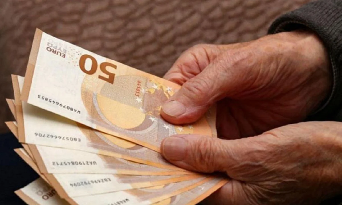 Συντάξεις: Τρίμηνο πληρωμών από Οκτώβριο, τα ποσά για τα αναδρομικά και οι αυξήσεις