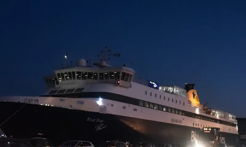 Κρήτη: Βαποράκι με... πλοίο της γραμμής!
