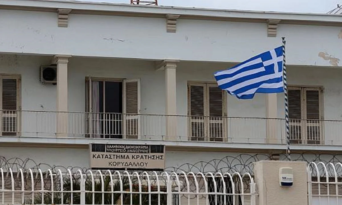 Κορυδαλλός: Από μαχαίρια μέχρι ...ζάρια στα κελιά! - Τι βρήκαν οι Αρχές