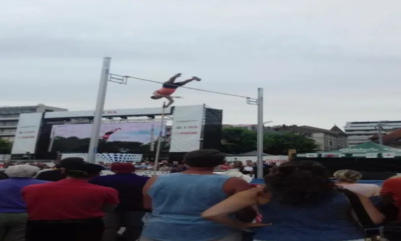Street Event Λωζάνης: Εκπληκτικό επί κοντώ σε άνδρες και γυναίκες!