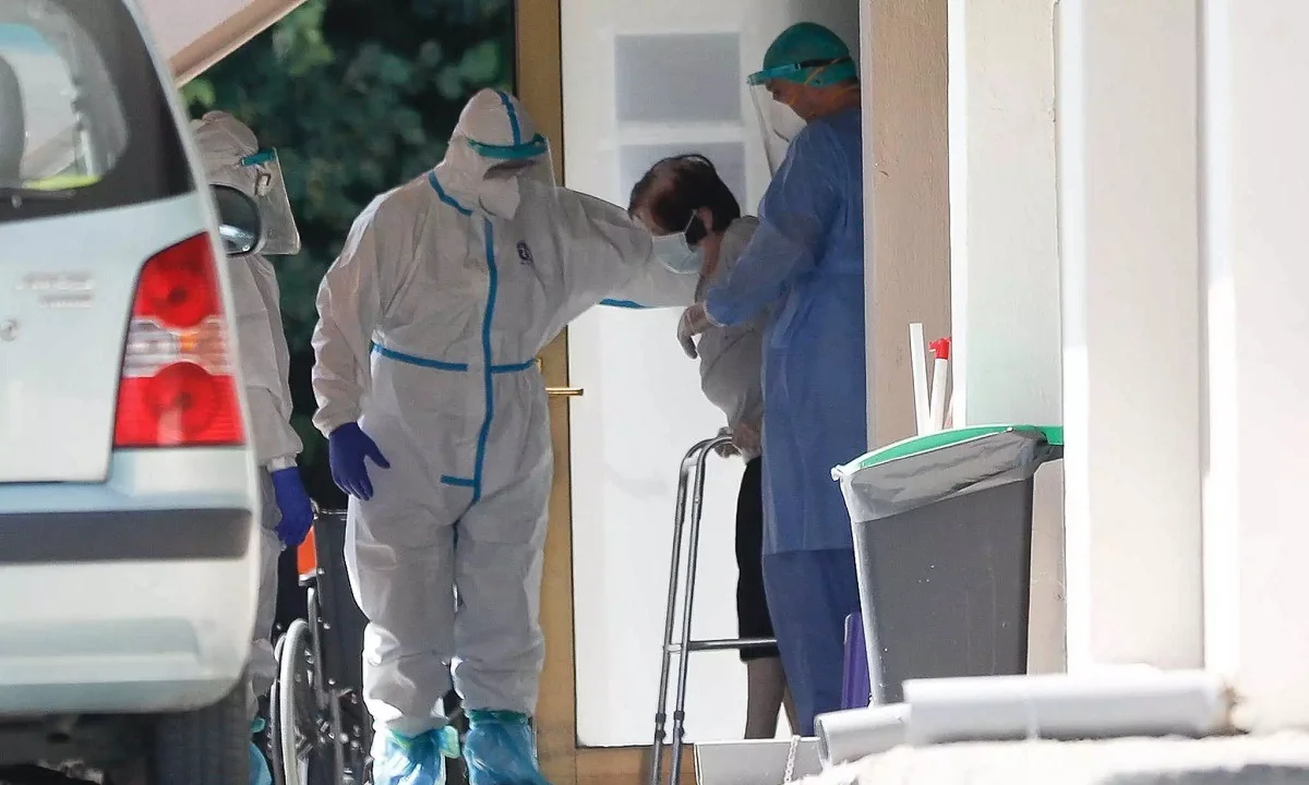 Κορονοϊός: Υγειονομικές «βόμβες» οι οίκοι ευγηρίας - Μεγάλη ανησυχία για την Αττική