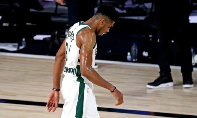 Χιτ - Μπακς 115-100: Ολική κατάρρευση, MVP ο Μπάτλερ (vids)