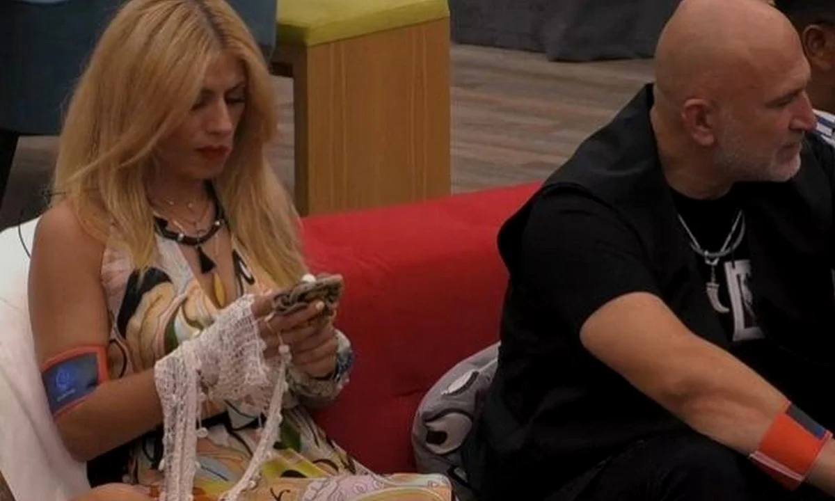 Big Brother: Έχει πάρει η Άννα Μαρία κινητό στο σπίτι; - Χαμός στο Twitter