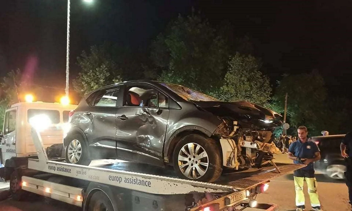 Λάρισα: Σοκαριστικό τροχαίο με όχημα να παρασύρει δύο παιδιά (vid)