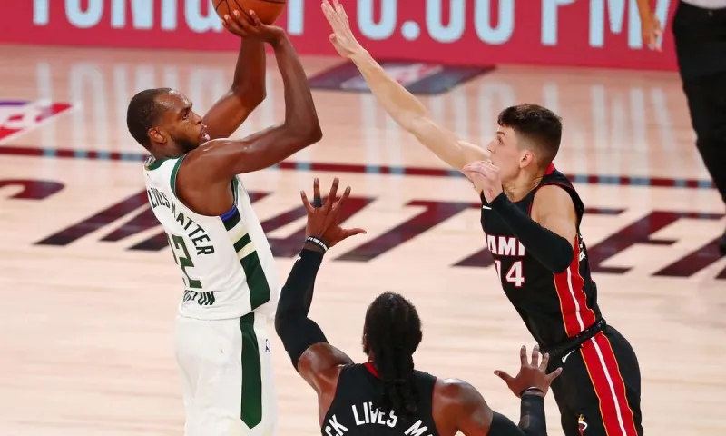 Οι Μπακς κυνηγούν το μεγαλύτερο θαύμα στο NBA (vids)