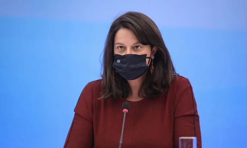 Κεραμέως: Τι θα γίνει αν κλείσουν τα σχολεία