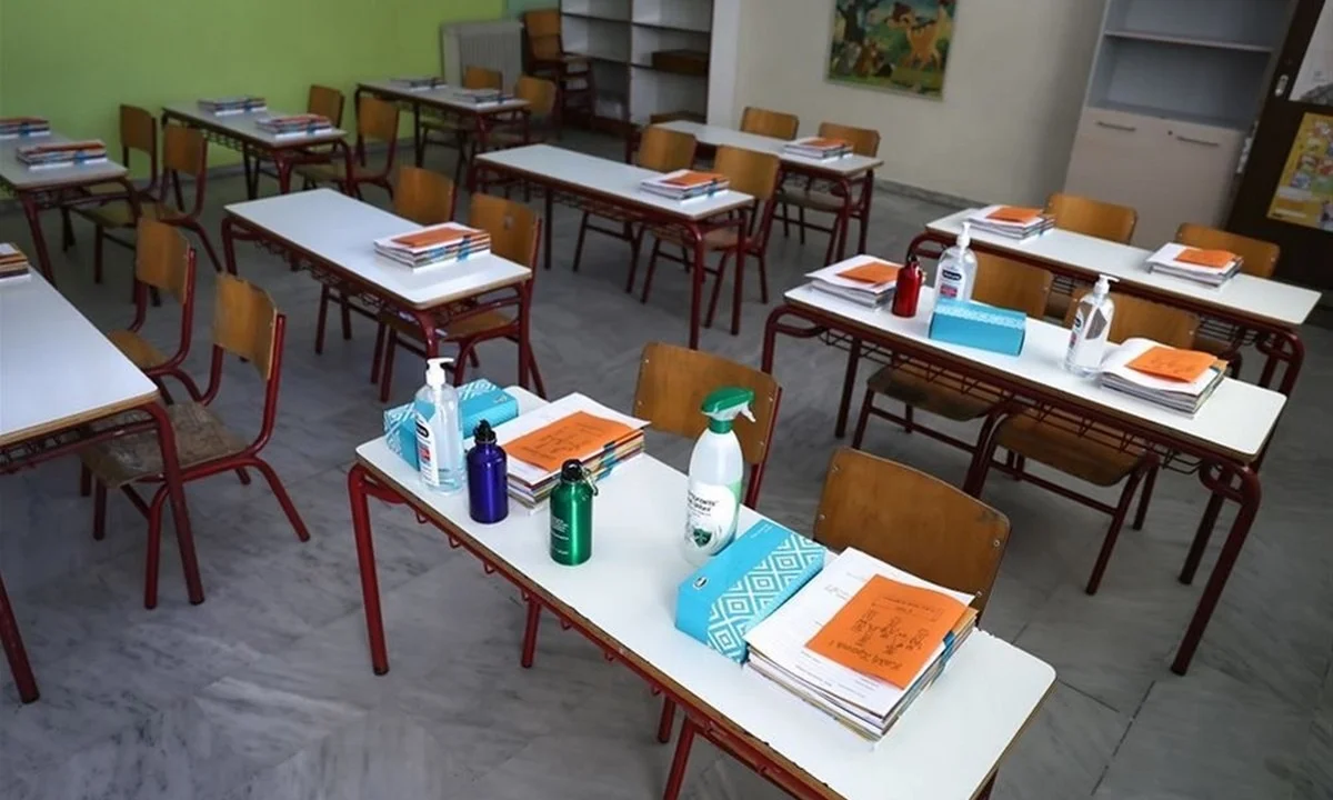 Φιάσκο: Ακατάλληλες 27.000 μάσκες που μοιράστηκαν στα σχολεία της Θεσσαλονίκης!