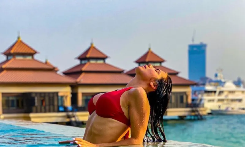 My Style Rocks: Πρώην παίκτρια προκαλεί... εγκεφαλικά στη Μύκονο (vid)