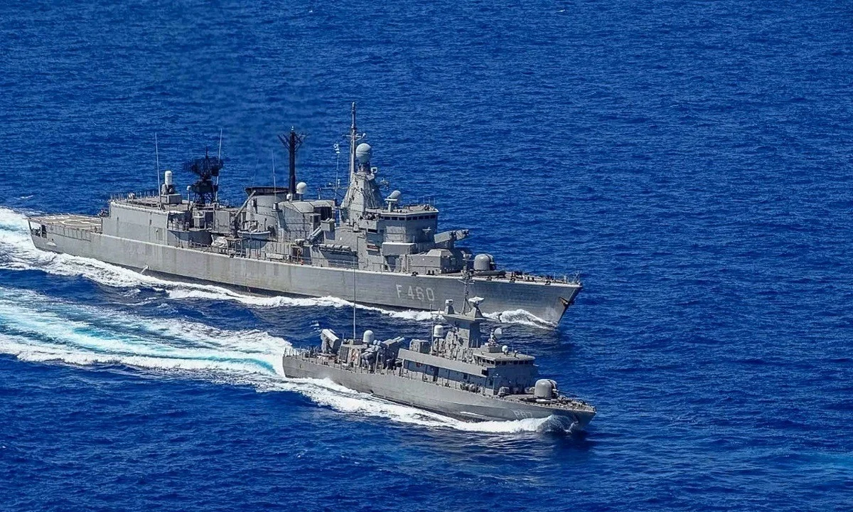 Ελληνοτουρκικά - Η Άγκυρα επιμένει στις προκλήσεις: Ζητά με αντι-NAVTEX την αποστρατικοποίηση της Χίου