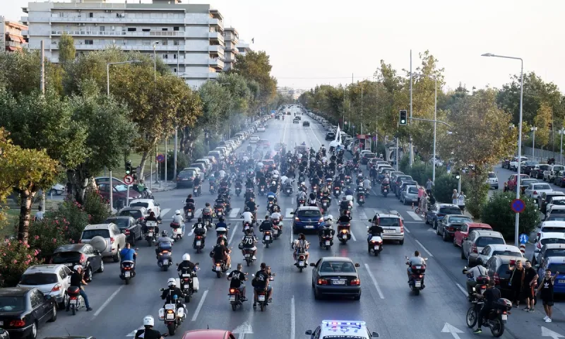 ΠΑΟΚ - Μπενφίκα: Τρέλα από τους οπαδούς στο Μακεδονία Παλάς (vids)
