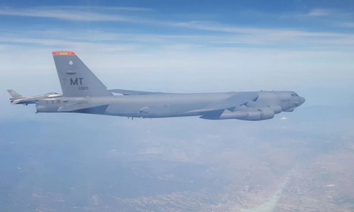 Ελληνικά F-16 συνόδευσαν αμερικανικά  βομβαρδιστικά