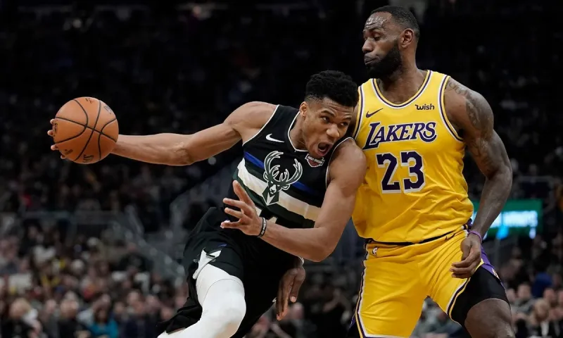 Ντρέιμοντ Γκριν για τον MVP: «Ο Γιάννης έκανε καλύτερη σεζόν από τον ΛεΜπρον, αλλά...»