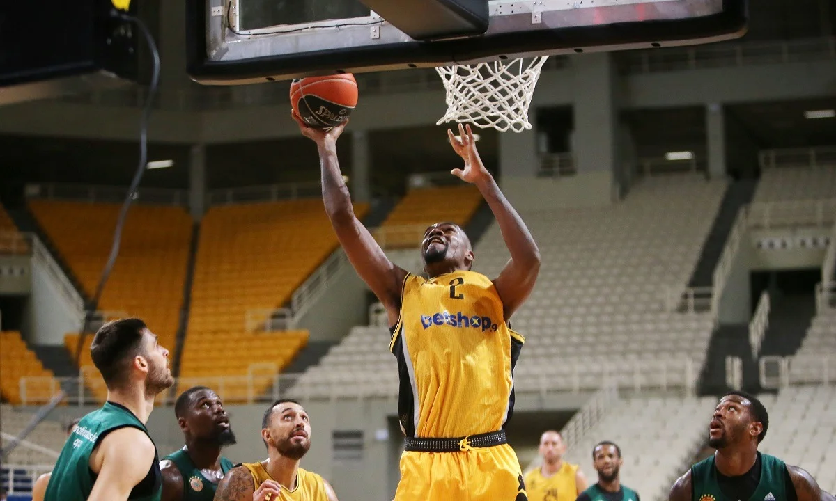 ΑΕΚ- Παναθηναϊκός 87-77: Η ανεβασμένη και ο προβληματικός