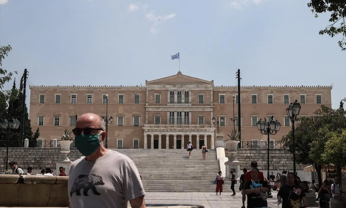 Κορονοϊός ΕΟΔΥ: Αισθητή μείωση κρουσμάτων στην Αττική