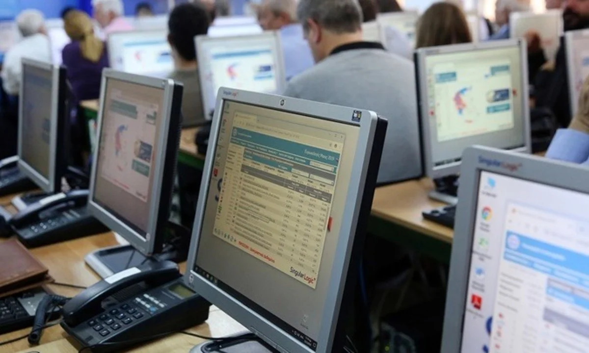 Κατατέθηκε η τροπολογία για την εξ αποστάσεως εργασία στο 40% - Τι πρόστιμο επιβάλλεται στους παραβάτες