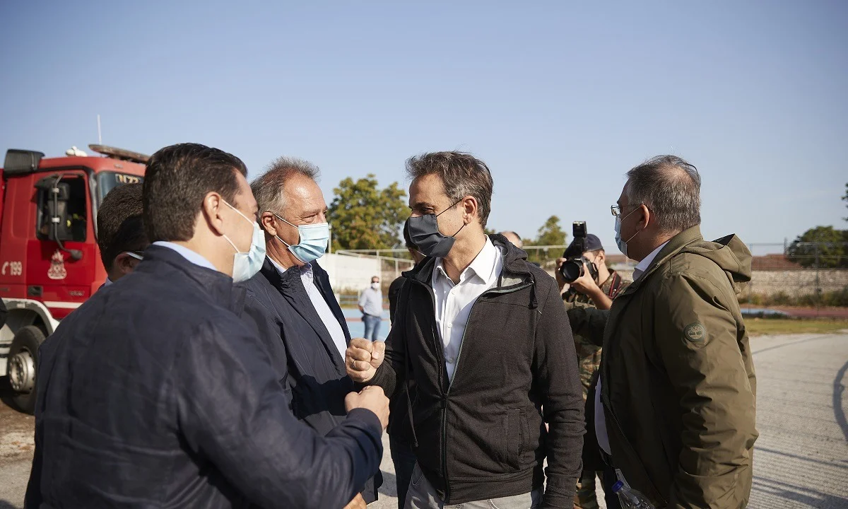 Τα βίντεο που δεν έπαιξαν στα ΜΜΕ - Τα «άκουσε» ο Μητσοτάκης στη Καρδίτσα: «Μας κατέστρεψες, παραιτηθείτε!»