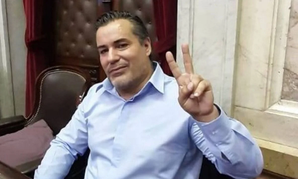 Αργεντινή: Σάλος με τις ερωτικές περιπτύξεις βουλευτή... on air (vid)