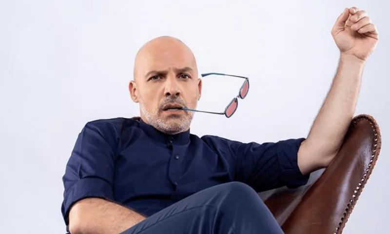 Μουτσινάς για Bachelor: «Η ξεφτίλα από μόνη της» (vids)