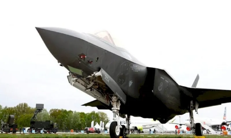 Toυρκία: Προβληματικά τα F-35 - Τα χτυπάνε κεραυνοί και κλαίνε τα λεφτά τους οι Ολλανδοί