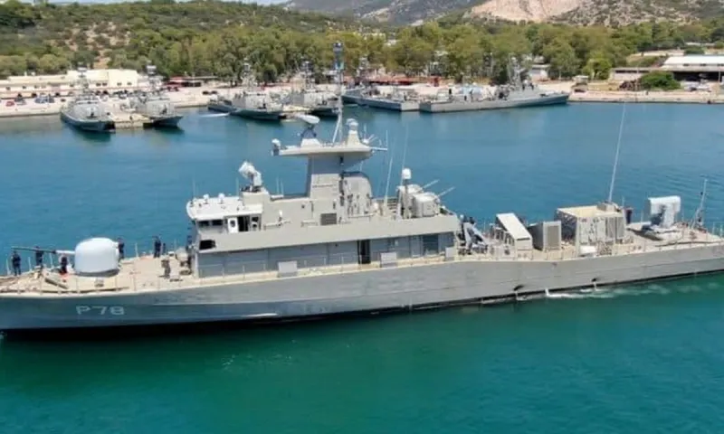 Ελληνοτουρκικά: Με απίστευτη ταχύτητα οργώνει το Αιγαίο ο «Καραθανάσης»
