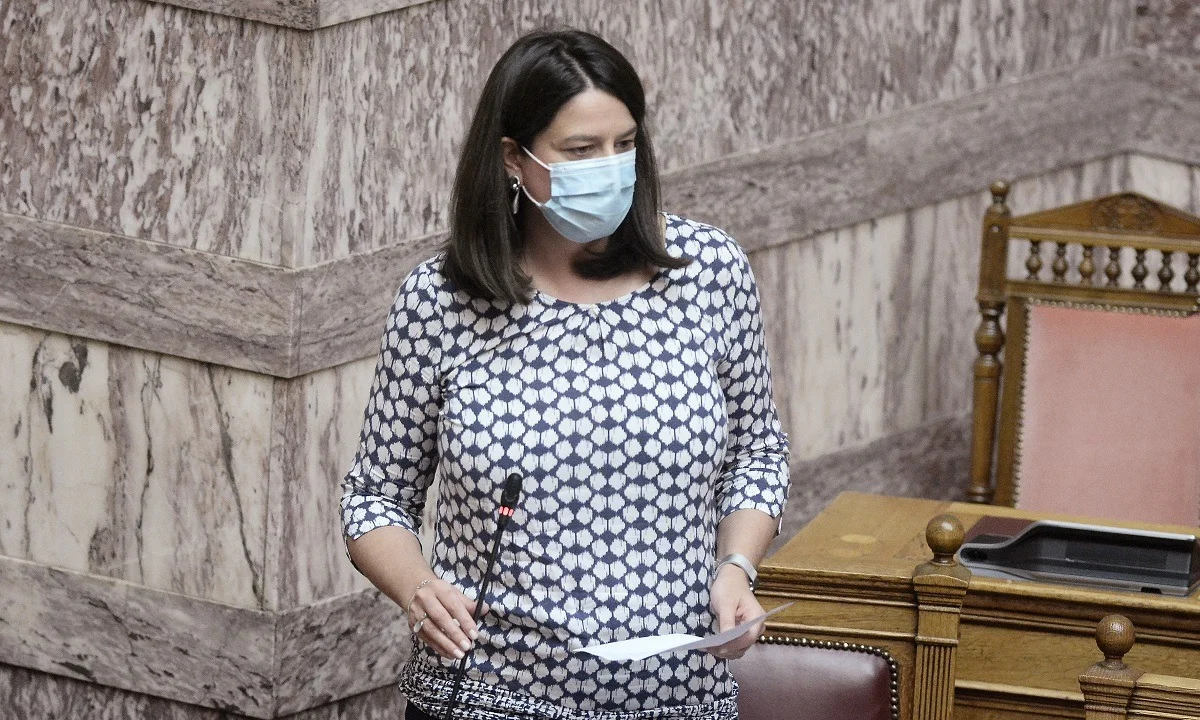 Κεραμέως: Μαθήματα αργίες και Σάββατα για τις χαμένες ώρες των καταλήψεων!