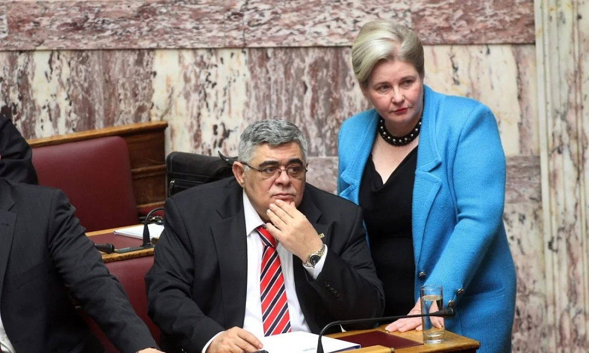 Χρυσή Αυγή - Ελένη Ζαρούλια: Η σύζυγος του Μιχαλολιάκου διορίστηκε στη Βουλή...