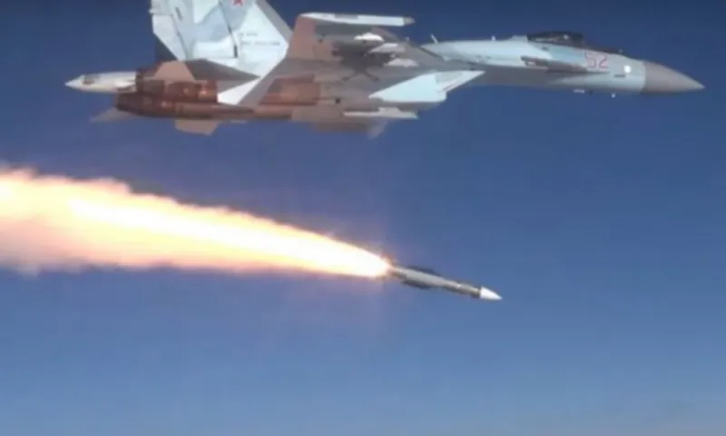 Ελληνοτουρκικά - Βίντεο: Ο αντίπαλος των Rafale στο Αιγαίο - Το Su-35S εκτόξευσε τον θηριώδη R-37M