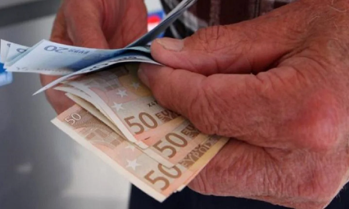 Συνταξιούχοι: Έκτακτο επίδομα τα Χριστούγεννα - Αυτό είναι το σχέδιο της κυβέρνησης