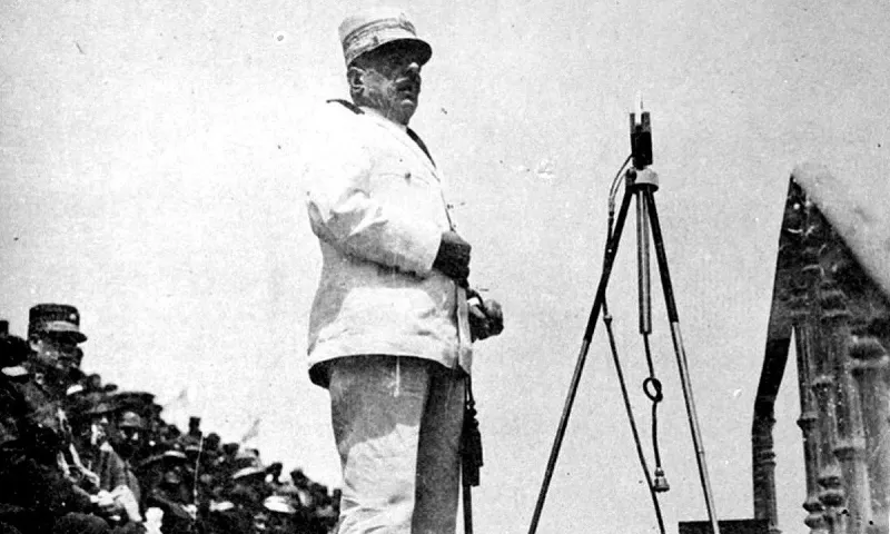 Σαν σήμερα (10/10) το «Κίνημα του 1935» καταλύει τη Δημοκρατία στην Ελλάδα (vids)