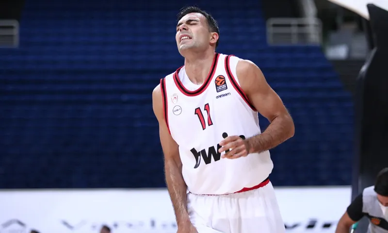 Παναθηναϊκός - Ολυμπιακός: Χτύπησε ο Σλούκας (pics+vid)