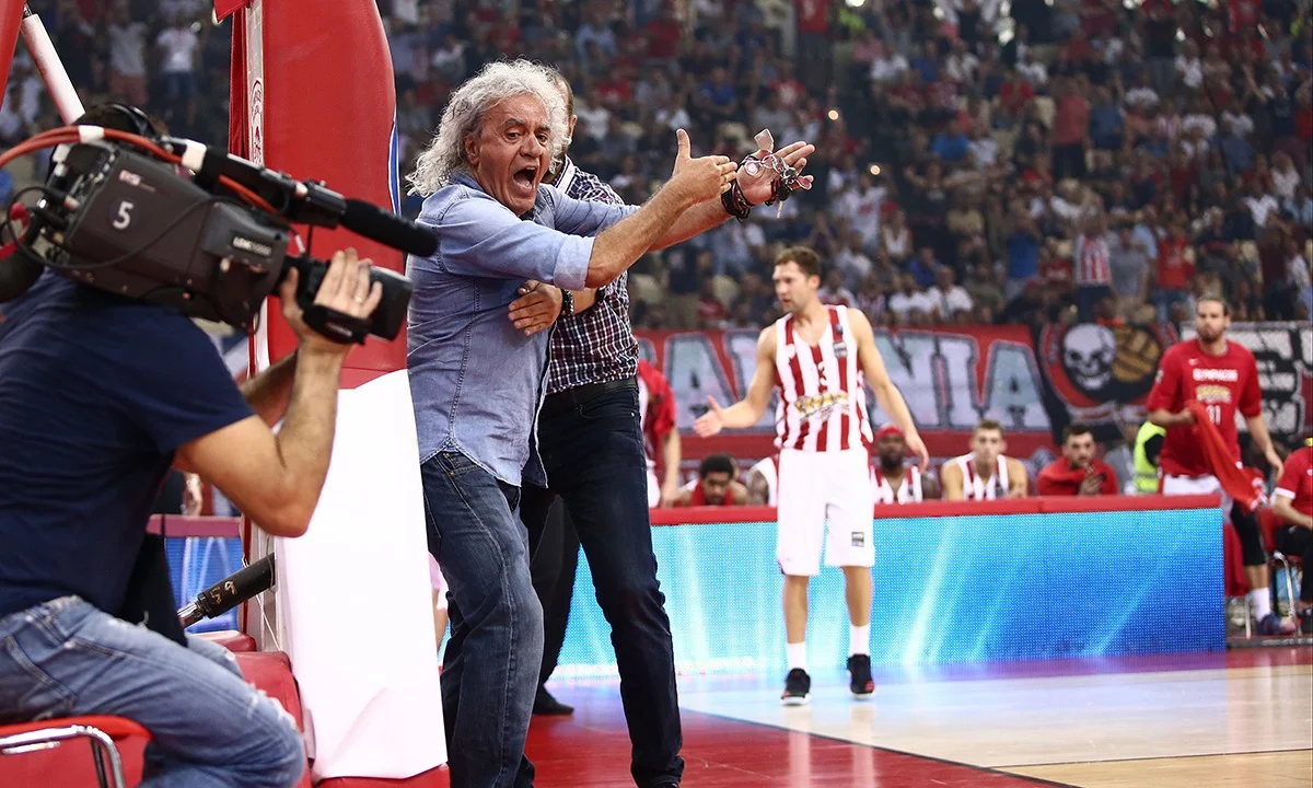 Τσουκαλάς: «Βόβορα, πάρτε παίκτες, τους Μάνο, Αναστόπουλο και Παναγιώτου» (vid)