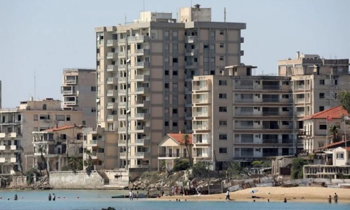 Αμμόχωστος - Βαρώσια: Οδοιπορικό στην πόλη φάντασμα - Συγκλονιστικές εικόνες (vid)