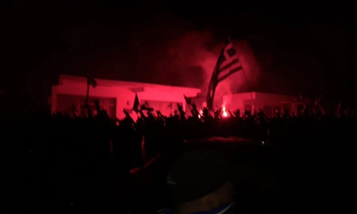 «Η Κύπρος είναι Ελληνική»: Επεισόδια τη μέρα των «εκλογών» στα Κατεχόμενα (vid)