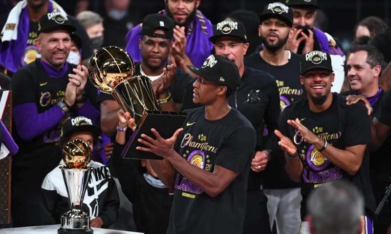 NBA: Ιστορικό ρεκόρ από τον Ρόντο – Πρωτάθλημα με Σέλτικς και Λέικερς