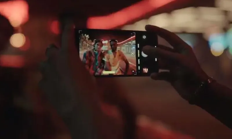 iPhone12: Live η παρουσίαση του νέου κινητού (vid)