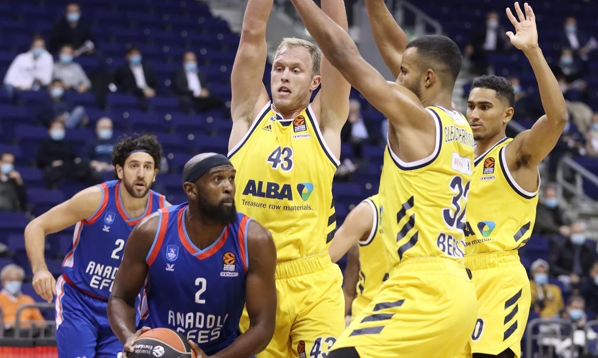 Άλμπα- Εφές 72-93: Νίκη με σούπερ Πλάις