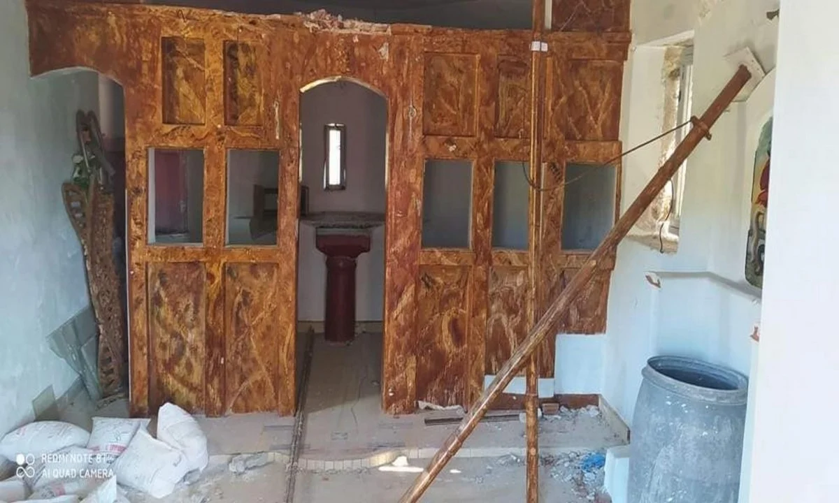 Μόρια: Εργασίες αποκατάστασης στα βεβηλωμένα ξωκλήσια