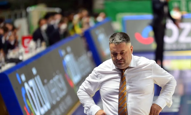 Γιατράς: «Πρώτα απ’ όλα πρέπει να μείνουμε υγιείς»